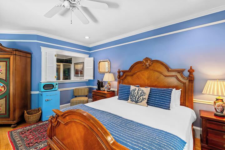 Room 33 of 59
