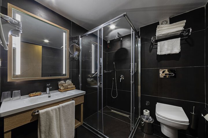 Room 40 of 70