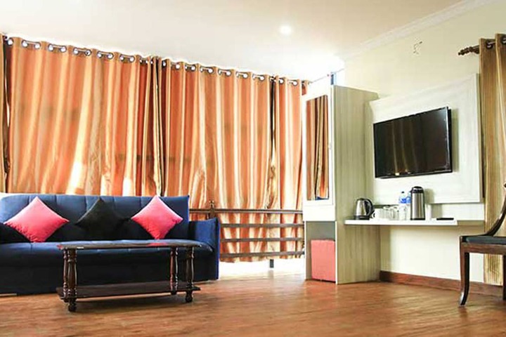 Room 6 of 15