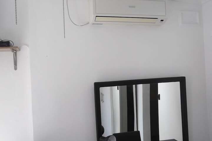 Room 34 of 81