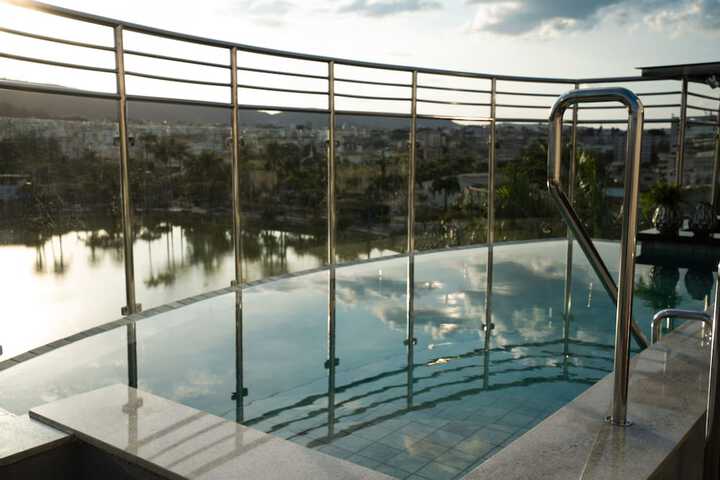 Pool 17 of 36