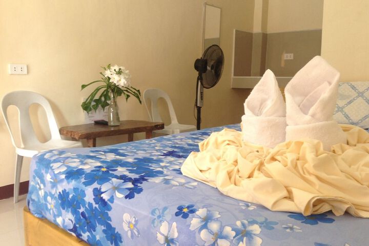 Room 4 of 20