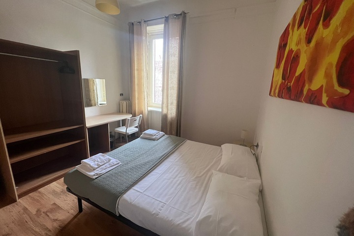 Room 11 of 23
