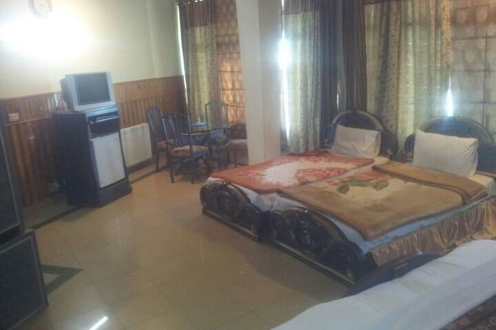 Room 8 of 35