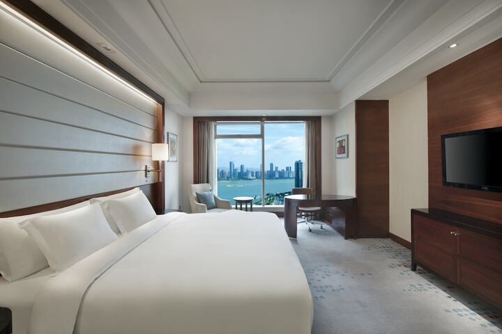 Room 18 of 75