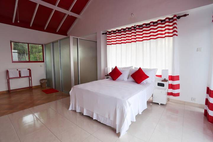 Room 13 of 68