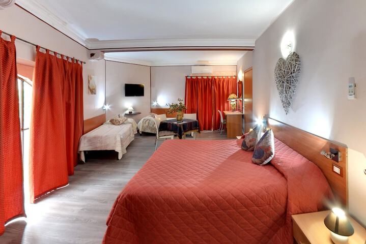 Room 10 of 81