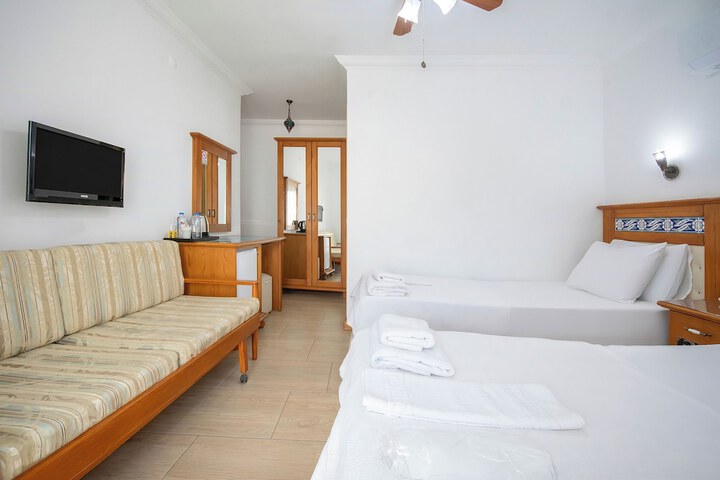Room 15 of 63