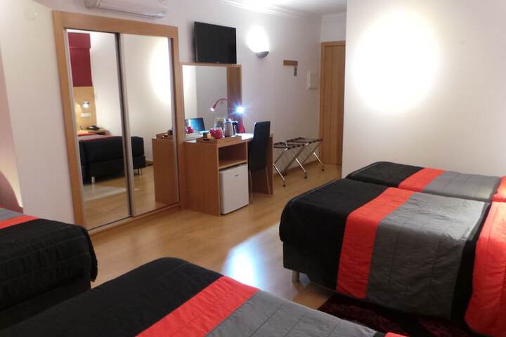 Room 3 of 37