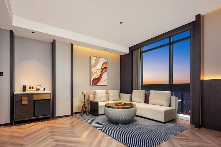 Room 35 of 46