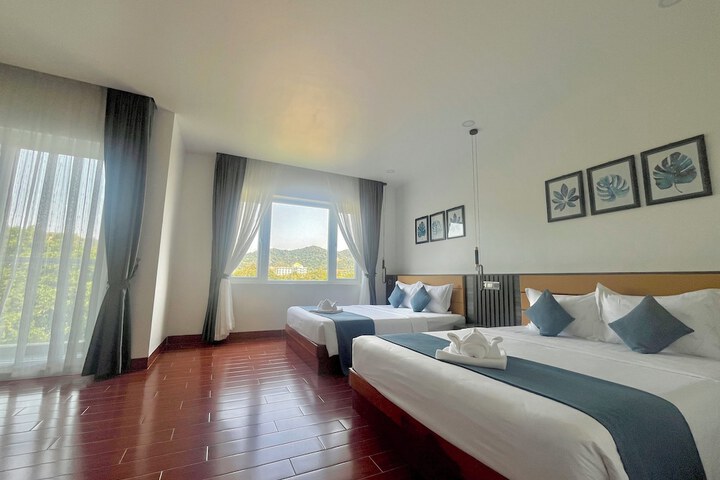 Room 25 of 72