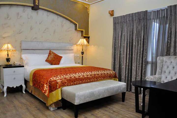 Room 20 of 48