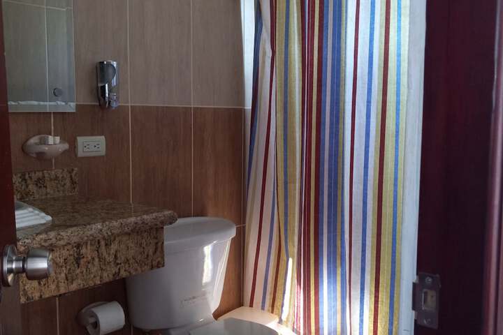 Room 42 of 102