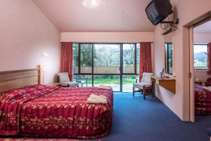Room 2 of 45