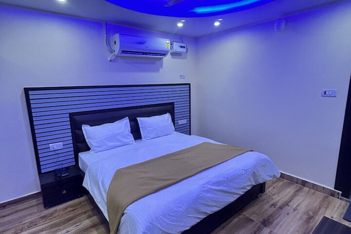 Room 8 of 21