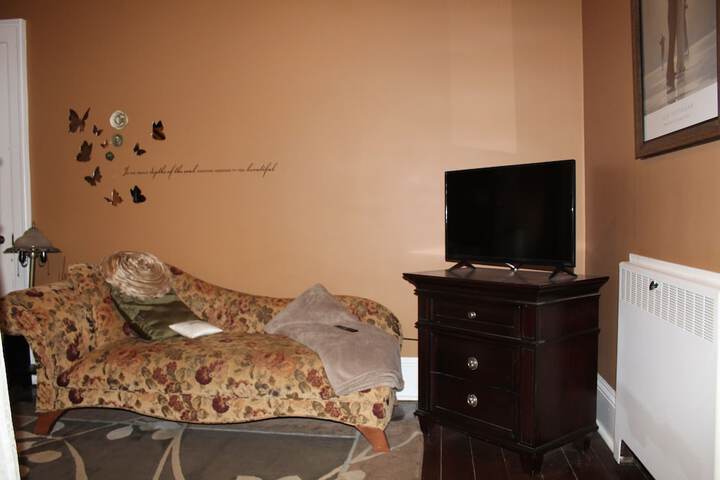 Room 17 of 65