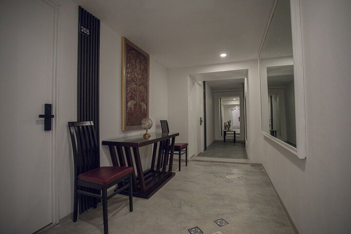 Hotel Interior 5 of 124