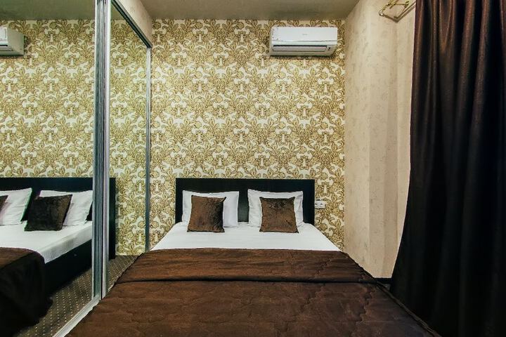 Room 8 of 54