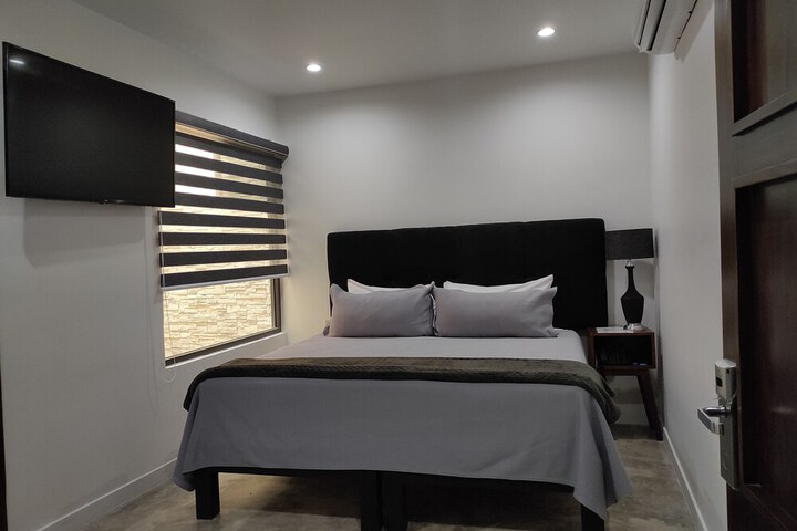 Room 12 of 52