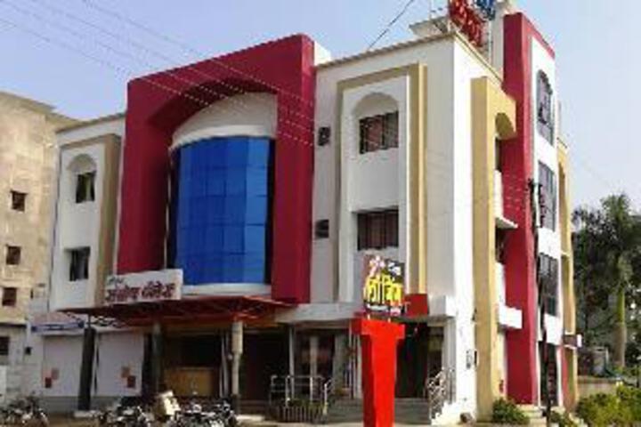 Hotel Santosh Palace