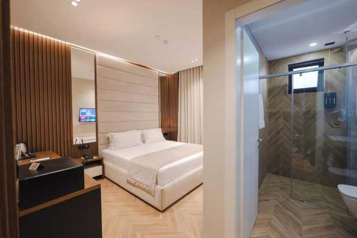 Room 14 of 265