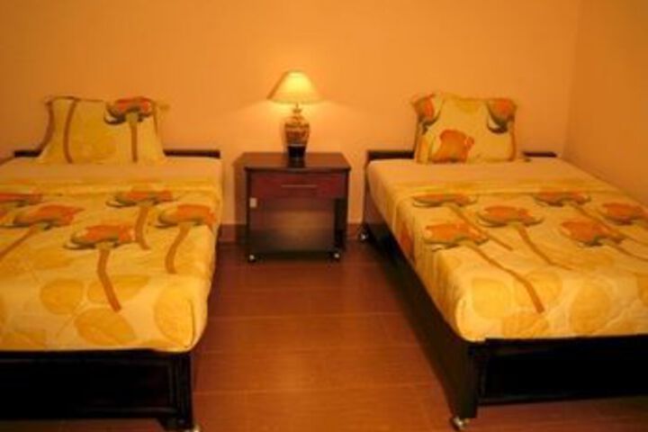 Room 27 of 94