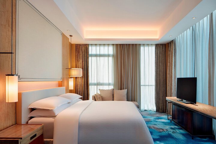 Room 10 of 49