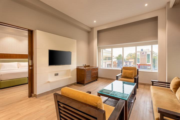 Room 15 of 52