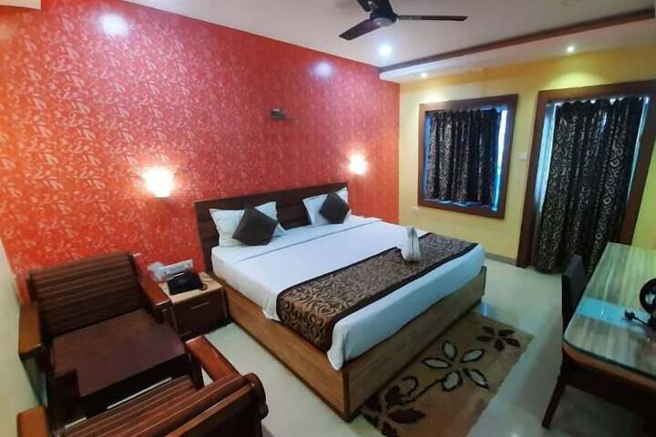 Room 15 of 25