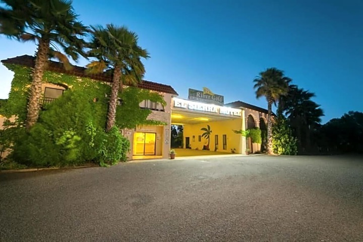 EL SIERRA MOTEL