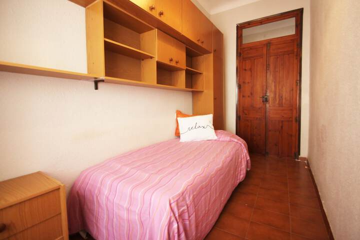 Room 7 of 24