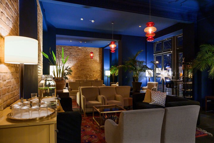 Guest Lobby