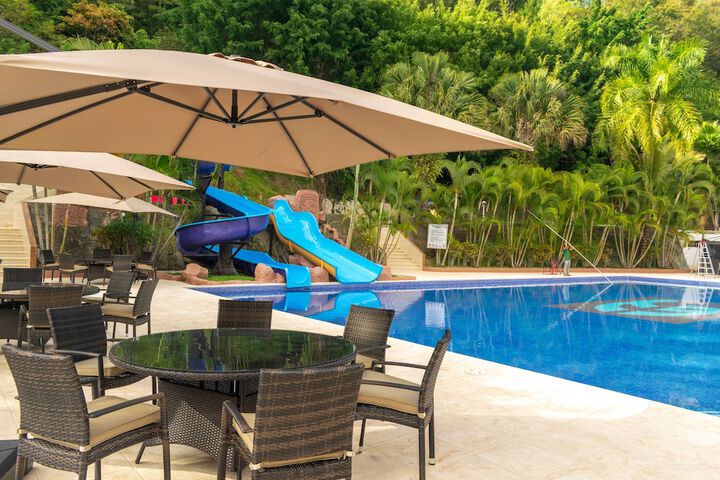 Pool 23 of 68