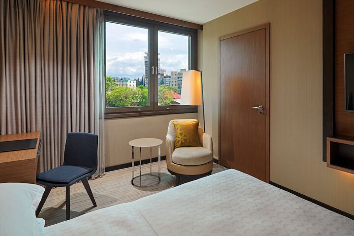 Room 26 of 256
