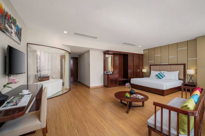 Room 13 of 74