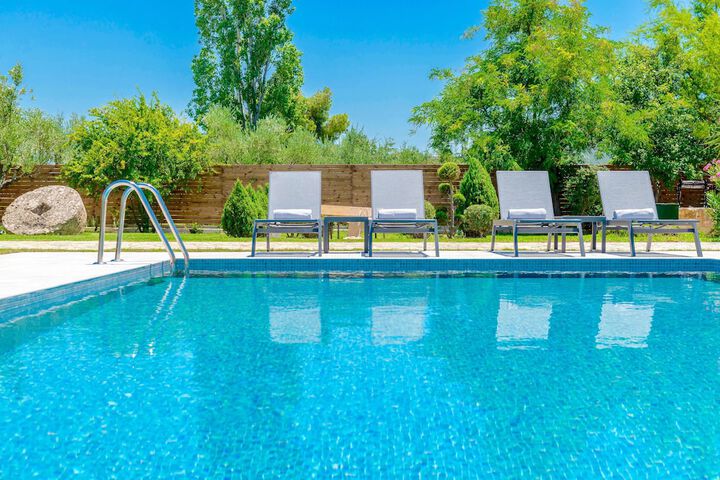 Pool Hotel