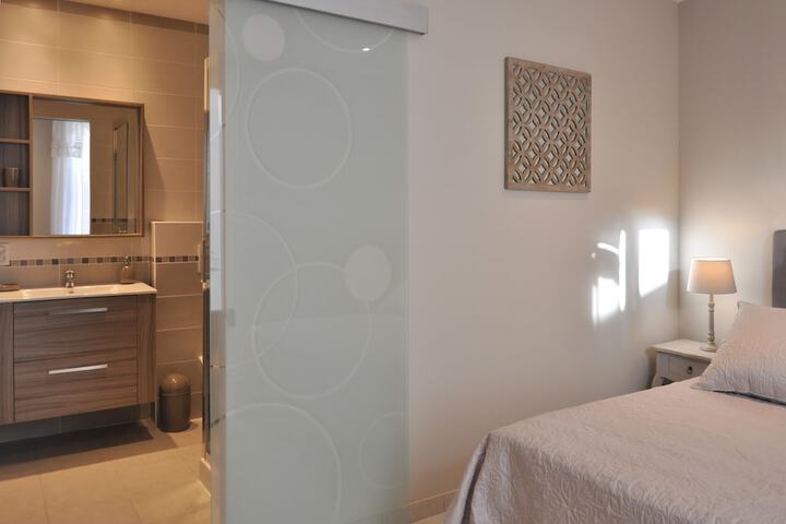Room 6 of 46