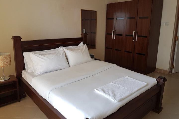 Room 7 of 17