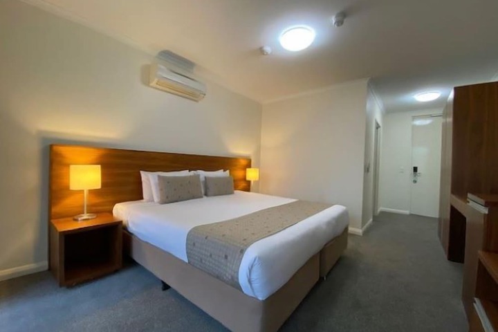 Room 7 of 38