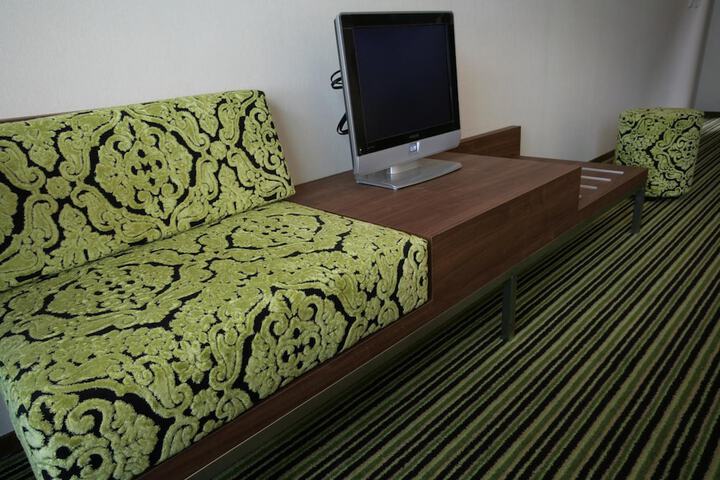 Room 10 of 46
