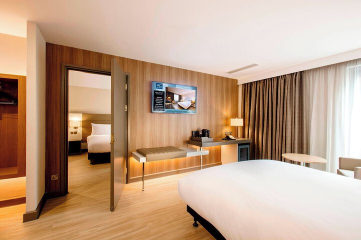 Room 13 of 41