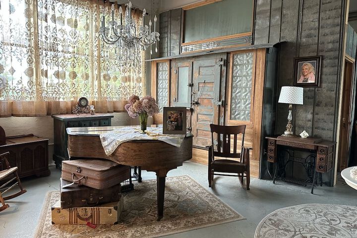 Room 27 of 49