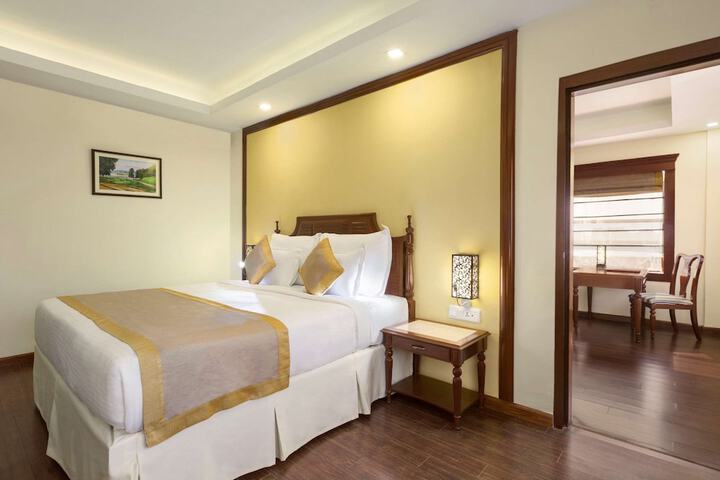 Room 18 of 60