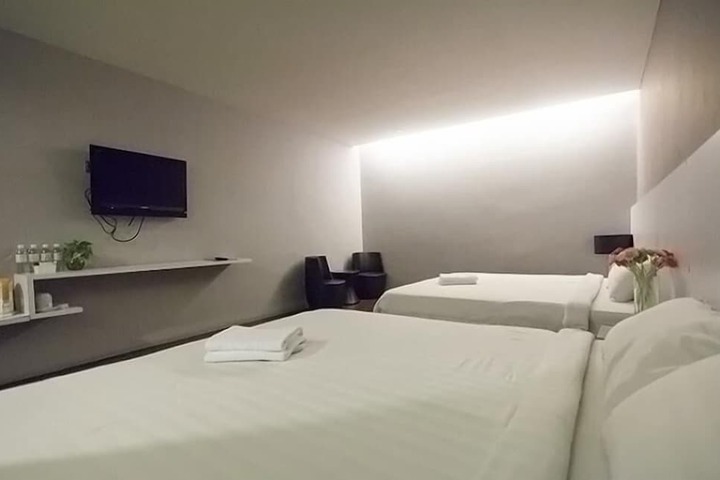 Room 14 of 31
