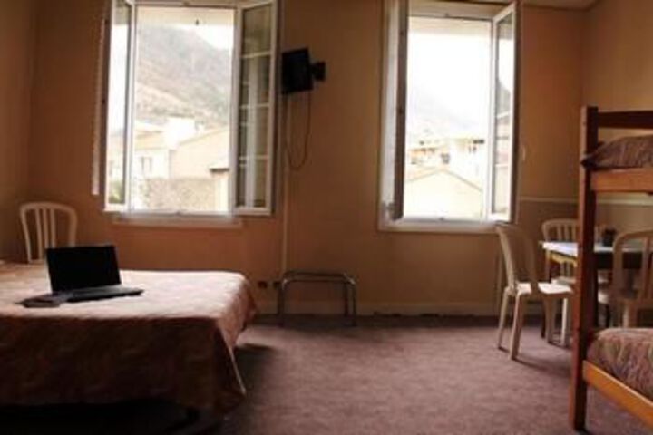 Room 10 of 23