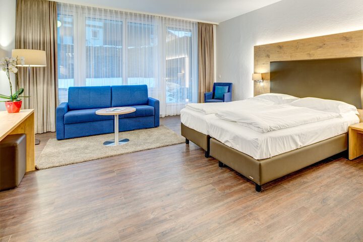 Room 10 of 71