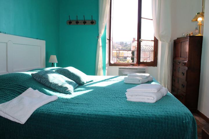 Room 8 of 43