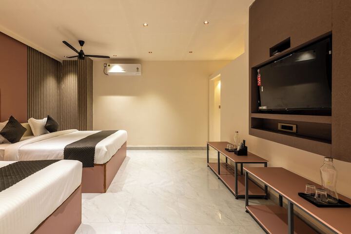 Room 11 of 53