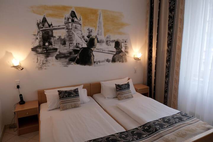 Room 20 of 43
