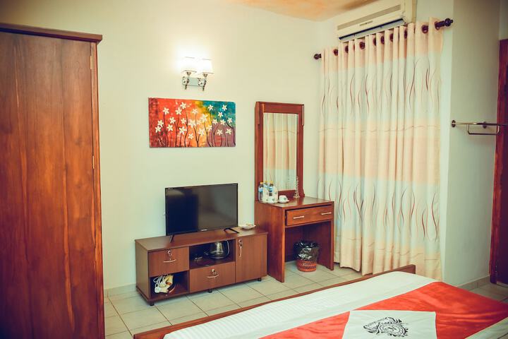 Room 20 of 33